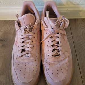 Nike Air Force suede pink